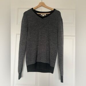 GOODTHREADS 100% merino wool medium grey pullover sweater v neck